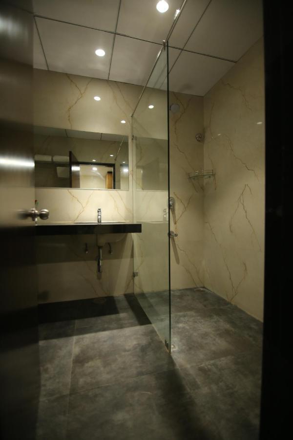 Sri Sri Sri Hotel Khammam المظهر الخارجي الصورة