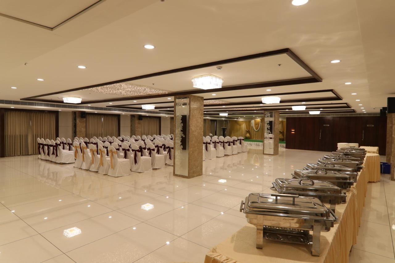 Sri Sri Sri Hotel Khammam المظهر الخارجي الصورة
