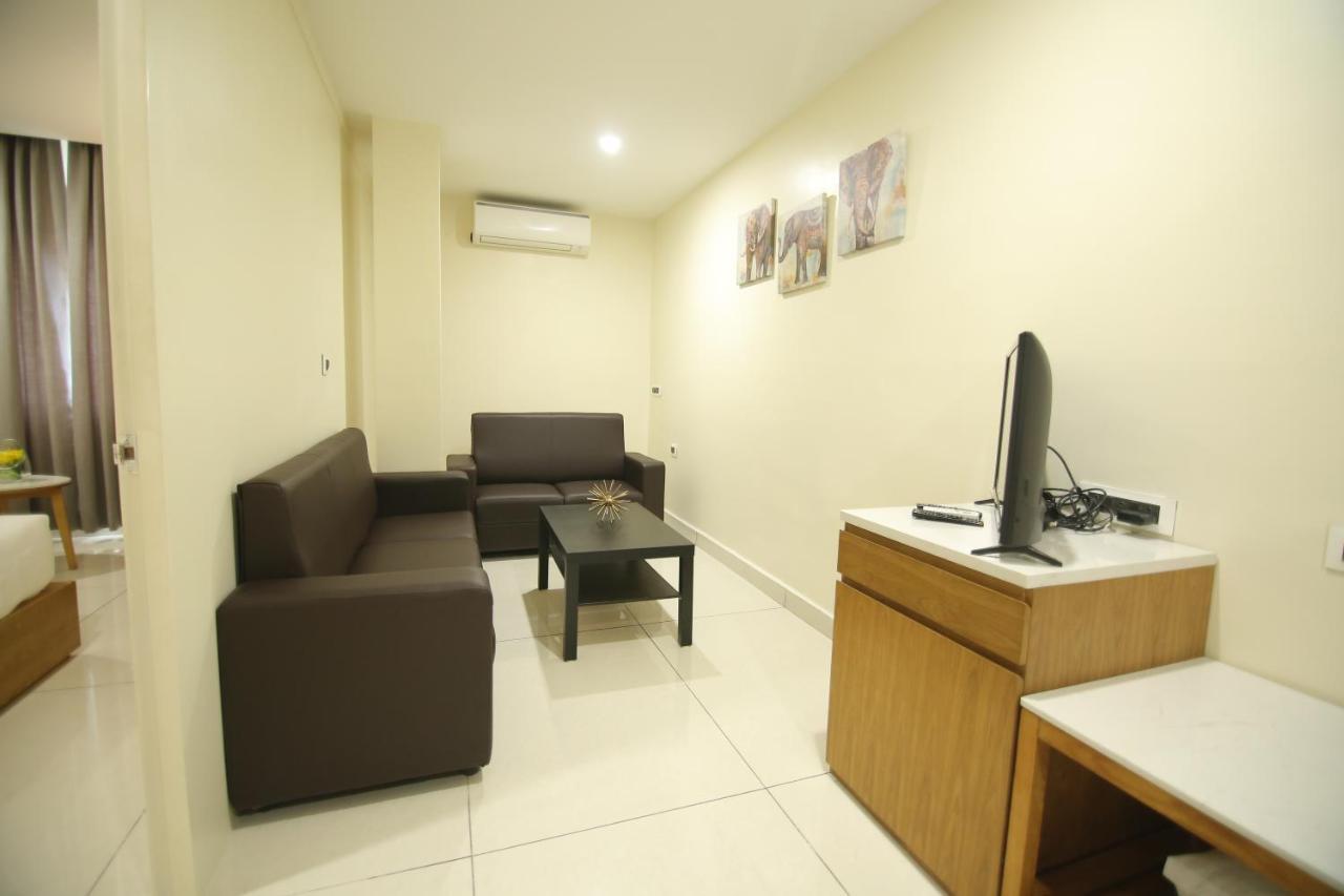 Sri Sri Sri Hotel Khammam المظهر الخارجي الصورة