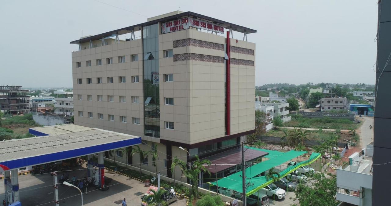 Sri Sri Sri Hotel Khammam المظهر الخارجي الصورة